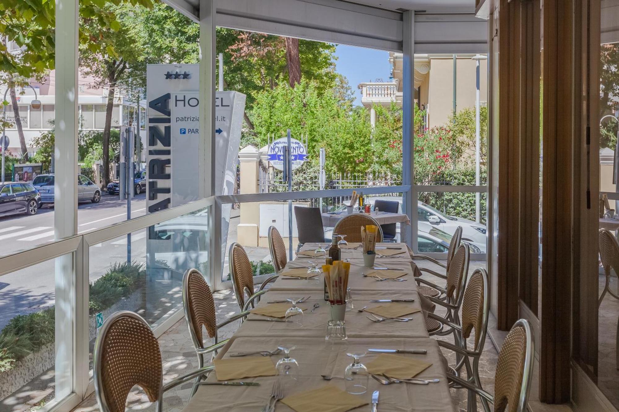 Hotel Patrizia Riccione Luaran gambar