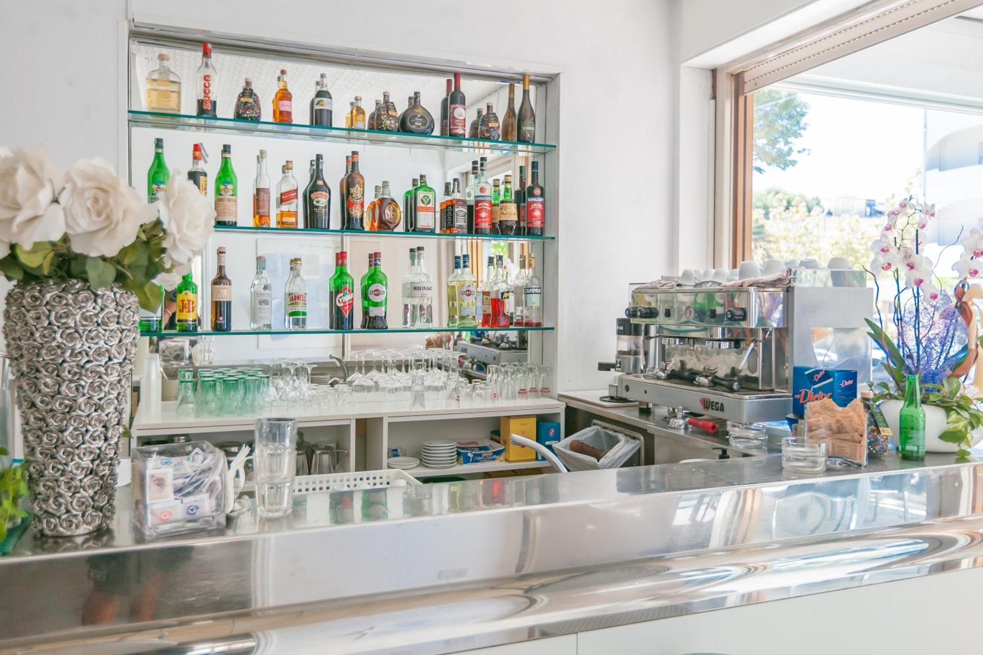Hotel Patrizia Riccione Luaran gambar