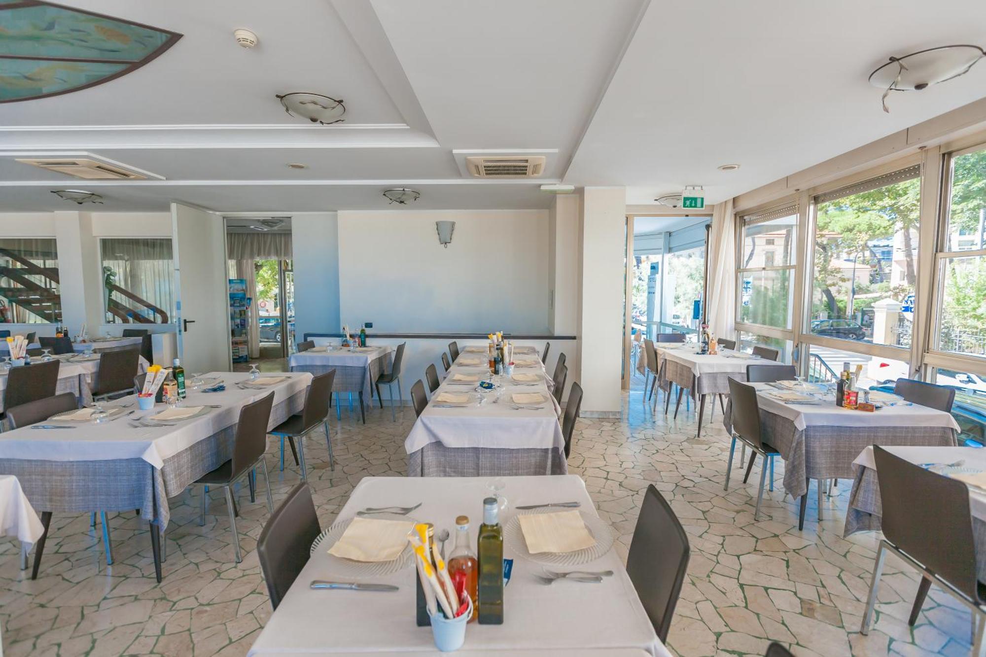 Hotel Patrizia Riccione Luaran gambar