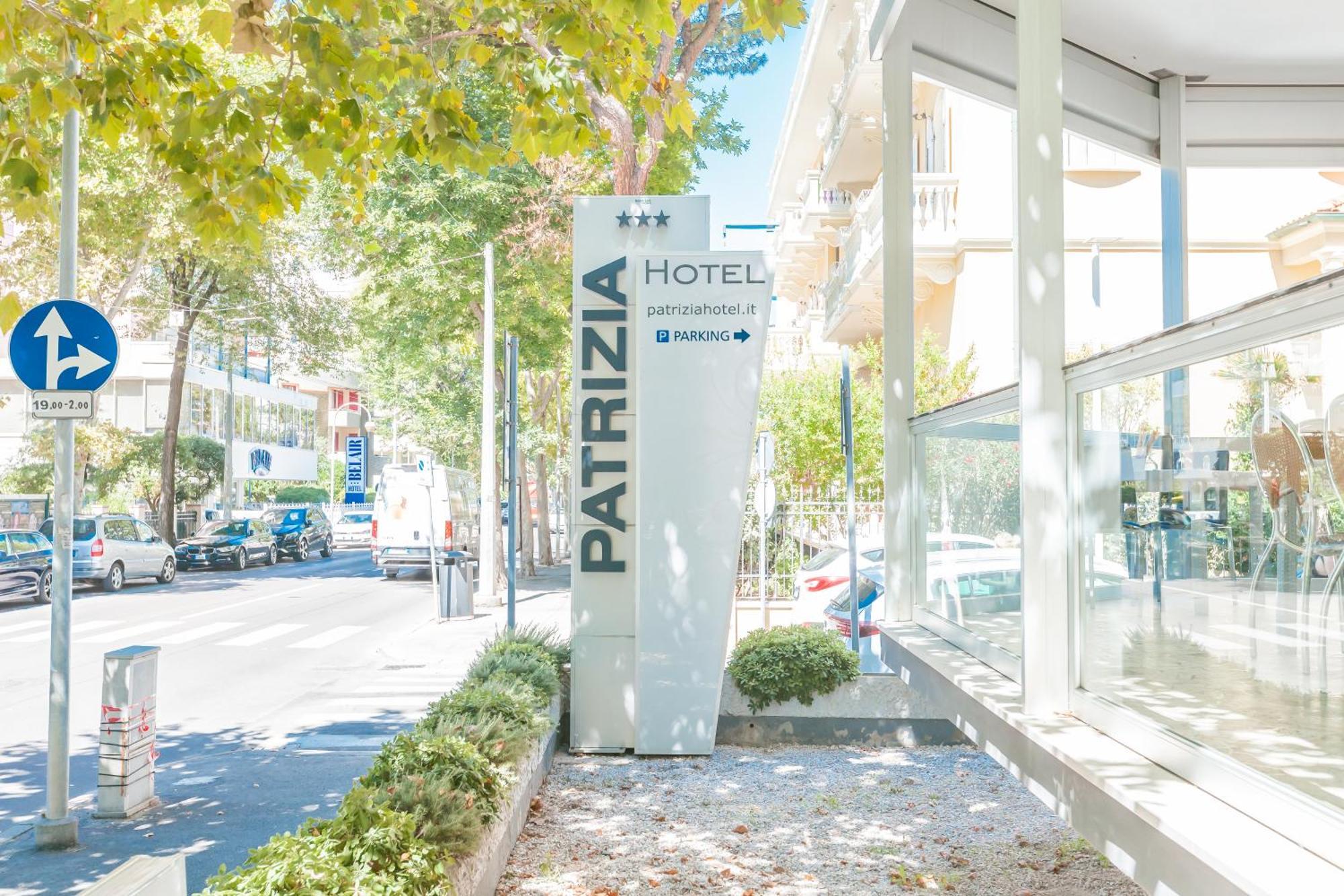 Hotel Patrizia Riccione Luaran gambar