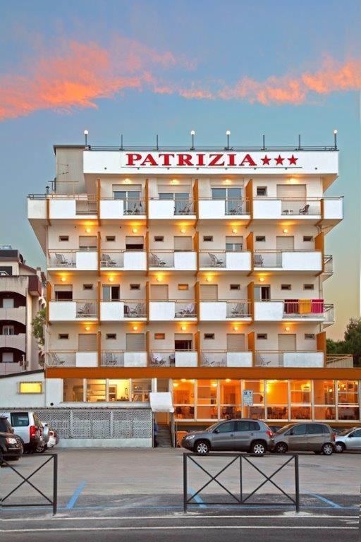 Hotel Patrizia Riccione Luaran gambar